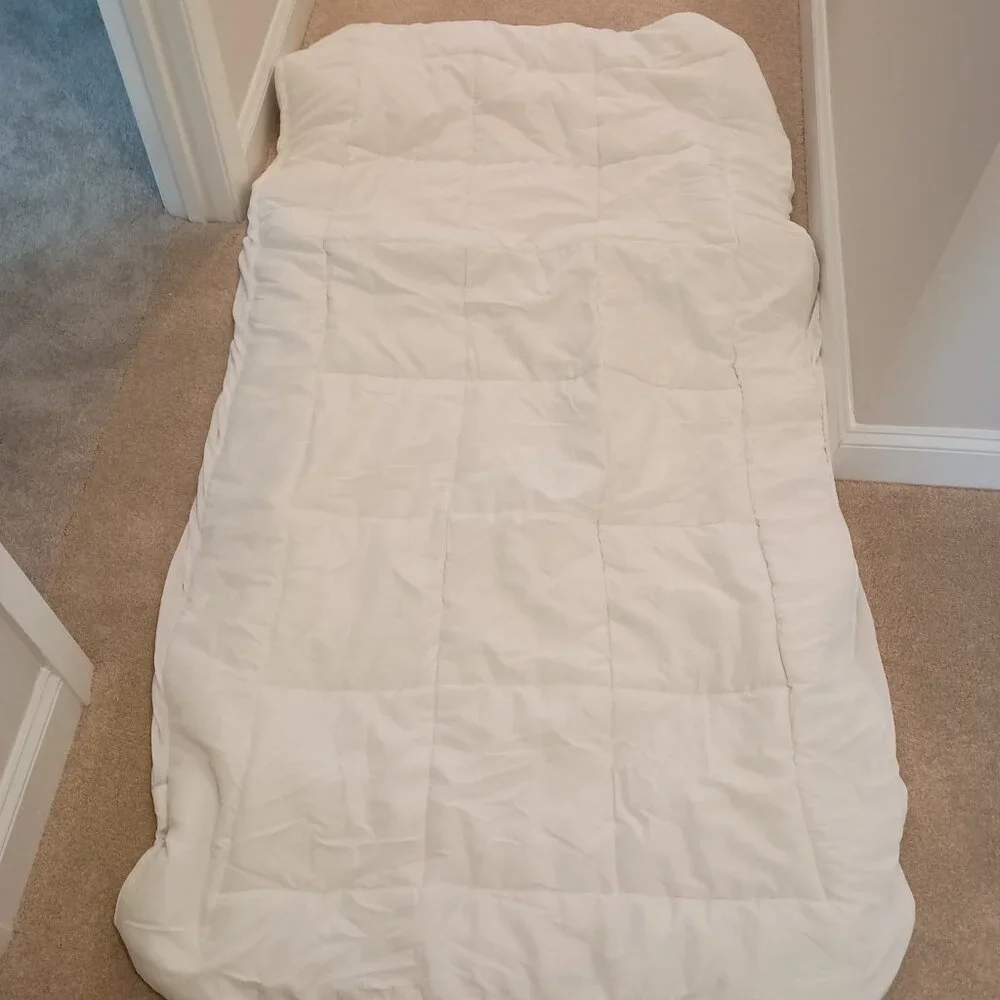 NWOT✨Nakula🔸Twin Mattress Microfiber Cover Protector